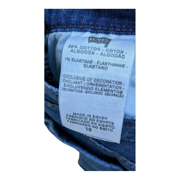 Levi's | Rolled Hem Cropped Jean | Size 10 - 32 waist EUC - Picture 4 of 5